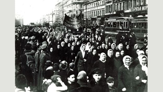 Dünyanın dört bir yanından fotoğraflarla, simgeleşen kadın protestocular