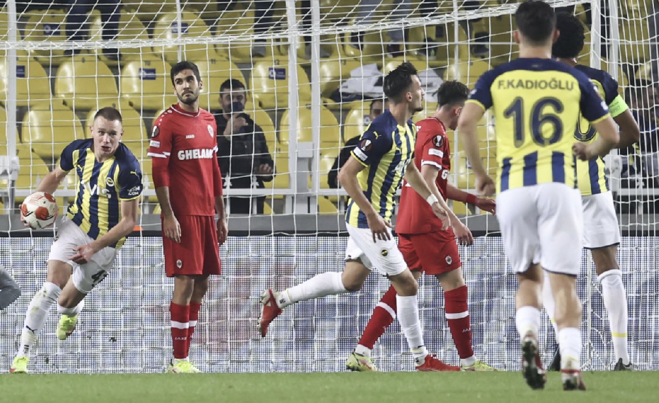 Antwerp Ile 2 2 Berabere Kalan Fenerbahce Gruptan Nasil Cikar