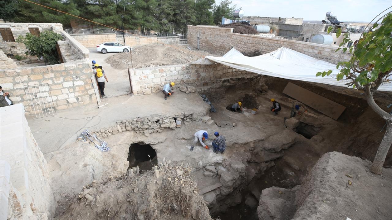 Mağarada başlayan kazı, devasa bir yer altı şehrine doğru ilerliyor