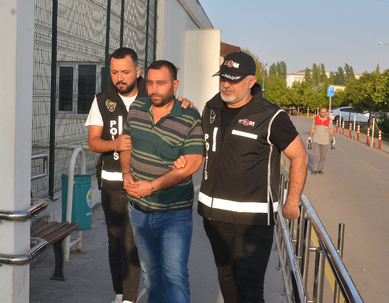 Adana'daki 'Müsilaj-2' operasyonunda 4 tutuklama