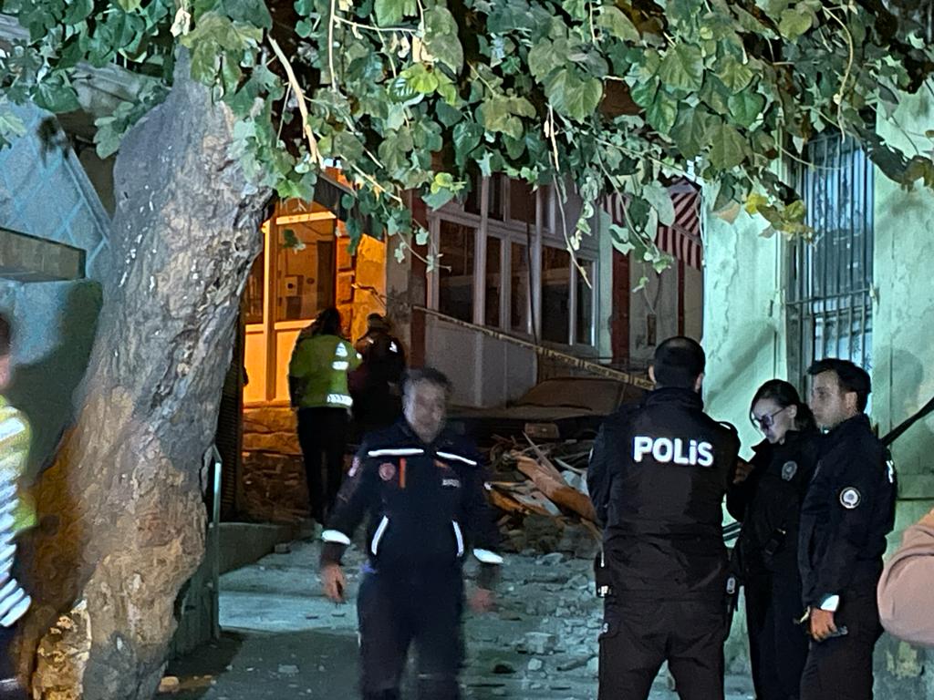 İzmir'de korkutan deprem