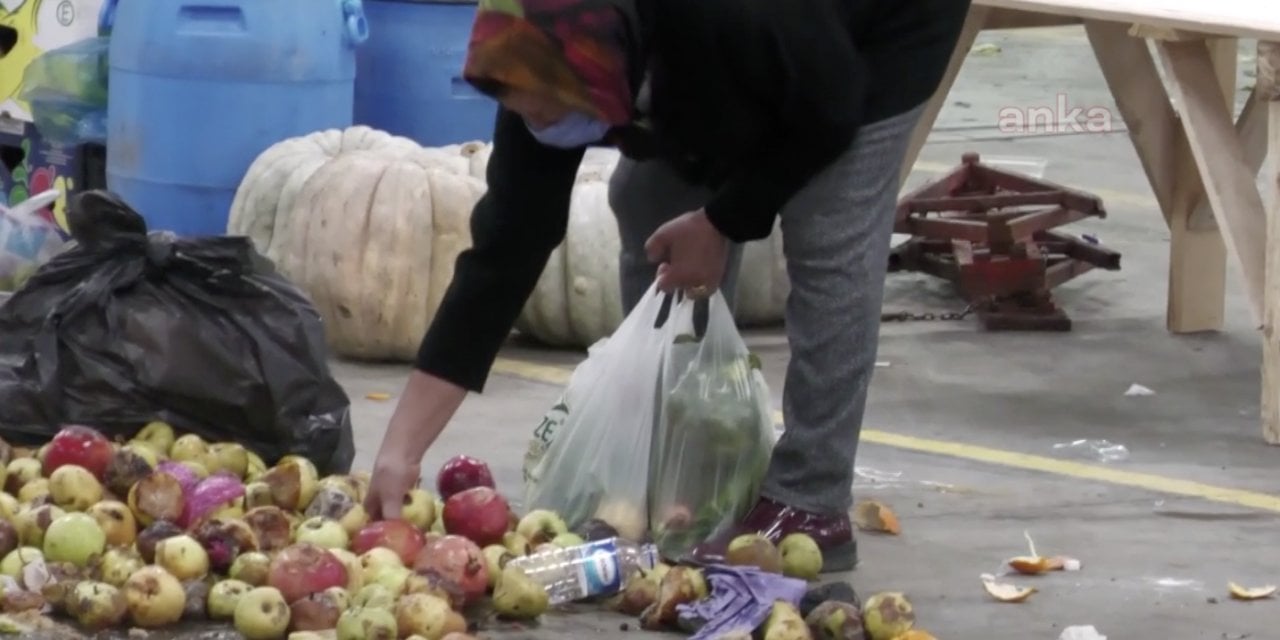 Iste Turkiye Nin Gercegi Pazardan Curuk Meyve Sebze Topluyorlar