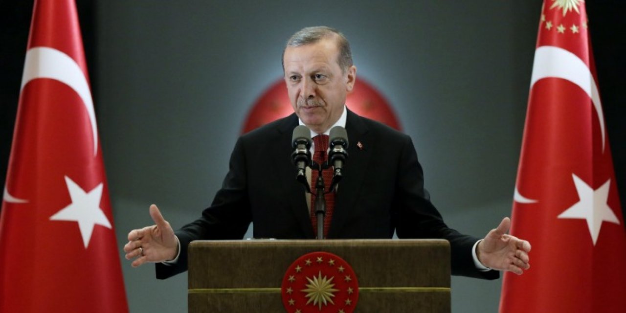 “Μια αυταρχία που προκαλείται από την παράνοια του Ερντογάν”