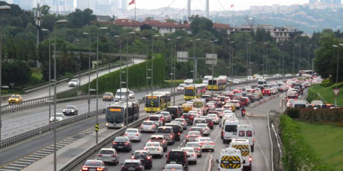 Kısıtlamanın ardından İstanbul'da trafik yoğunluğu