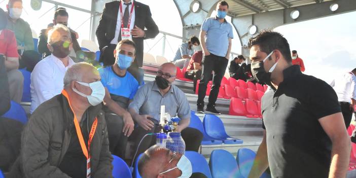 Kulüp başkanı, maçı böyle izledi