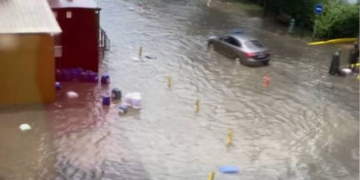 İstanbul'da gök gürültülü sağanak yağmur
