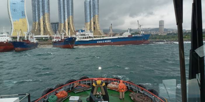 Kartal'da gemi sürüklendi