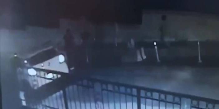 Sokakta oyun oynayan çocuğa otomobil çarptı; kaza anı kamerada