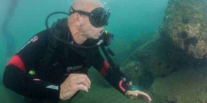 Tunç Soyer, İzmir Körfezi'nde tüplü dalış yaptı: Müsilaj yok, Körfez'de yüzme hedefimize yaklaşıyoruz