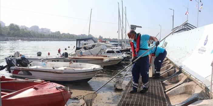 İstanbul'da müsilaj temizleme çalışmaları devam ediyor