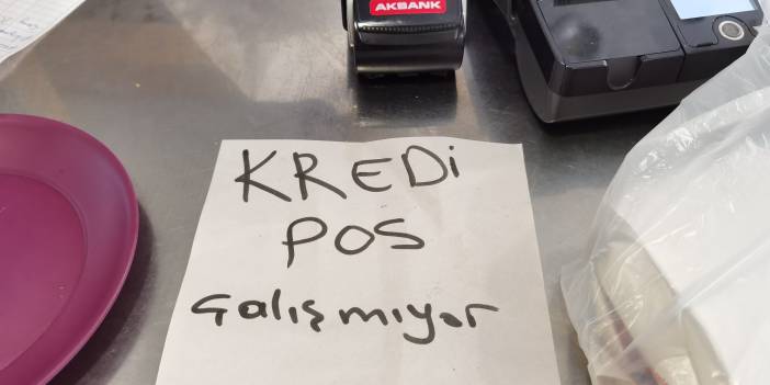 Akbank, kredi ve kredi kartı ödemelerini 1 gün faizsiz öteledi