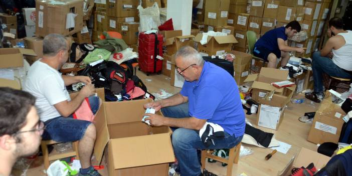 Havalimanında unutulan eşyalar alıcı buldu: Telefon, tablet, kulaklık...