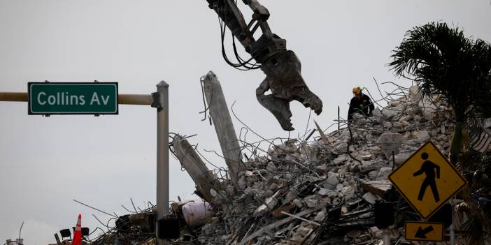 Miami'de çöken binadan çıkarılan ceset sayısı 78 oldu