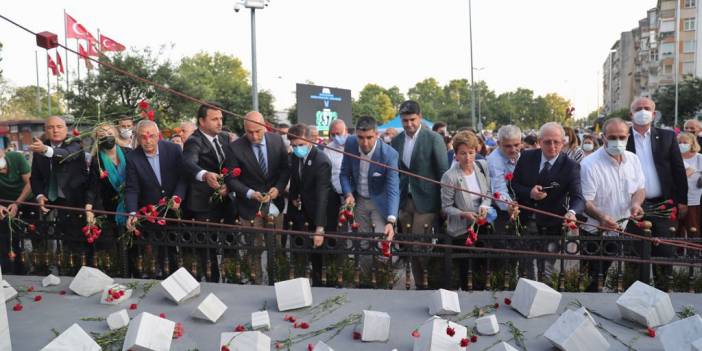 Srebrenitsa Soykırımı’nda hayatını kaybedenler Kartal’da anıldı