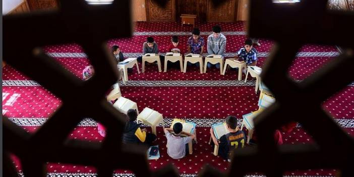 Kuran kursunda kendini kapıya asmıştı, hayatını kaybetti