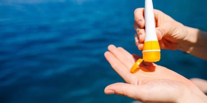 Johnson &amp; Johnson: Kanserojen madde içeren güneş kremleri Türkiye'de satışta değil