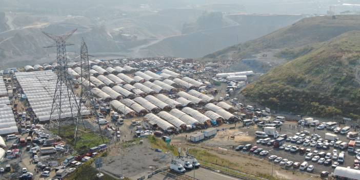 Kurban pazarındaki hareketlilik havadan görüntülendi