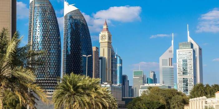 Dubai'de dronelar ile yapay yağmur yağdırıldı