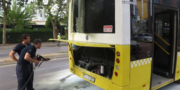 Ataşehir'de özel halk otobüsünde yangın paniği