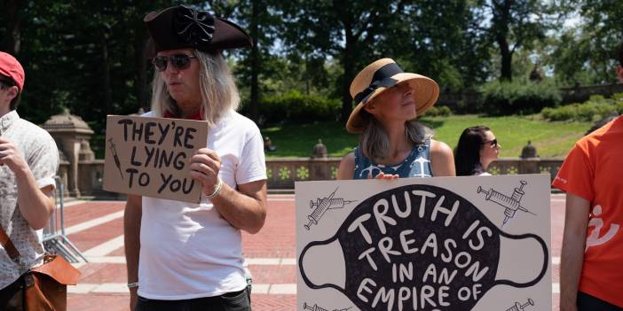 Dünyada aşı karşıtlığı artıyor... Ülkeler nasıl önlemler alıyor?