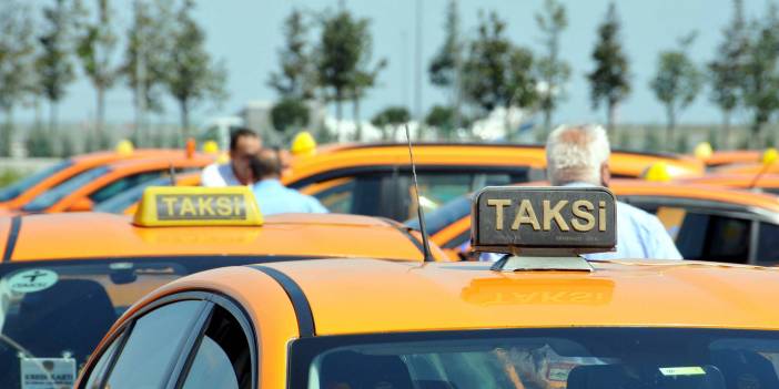 İBB ile havalimanı taksicileri anlaştı: 400 taksinin ruhsatı aktif hale getirildi