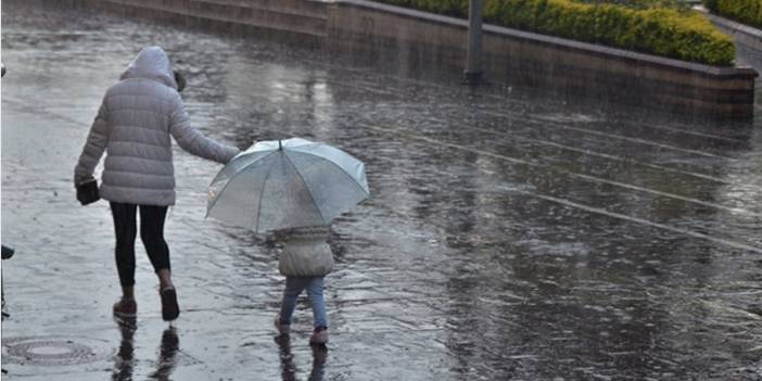 Van için sel uyarısı! 5 il için de meteorolojiden uyarı...