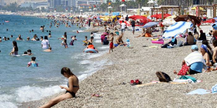 Antalya Tabip Odası Başkanı: Antalya'da vaka sayısı söylenenin en az 3-4 katı