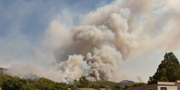 Muğla'daki yangınlarda son durum: Hisarönü yeniden alevlendi, Köyceğiz'de söndürme çalışmaları devam ediyor