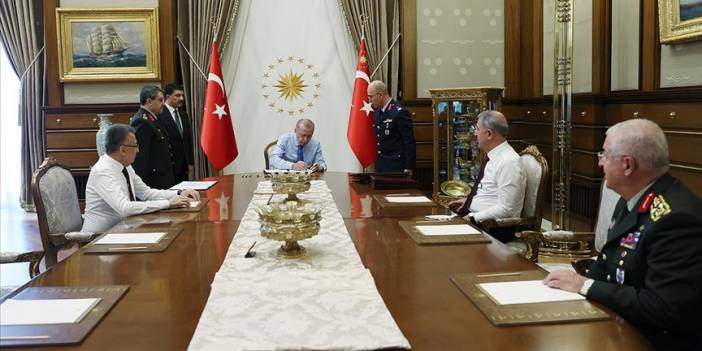 YAŞ kararları açıklandı: Cübbeli amirale ihraç yok, emekli edildi