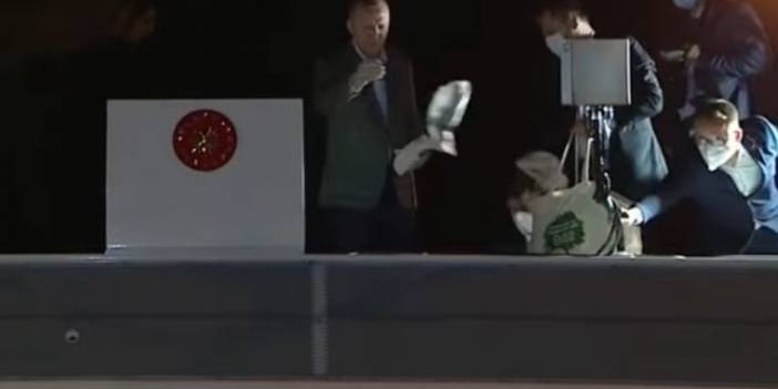 Erdoğan'ın yangın mağdurlarına çay fırlatması dünya basınında