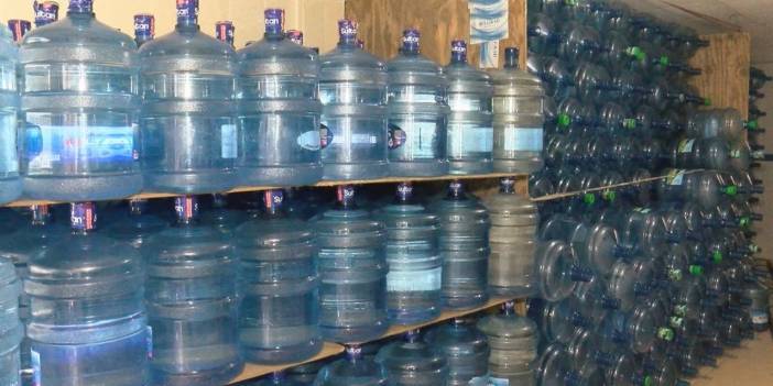 Damacana suya gelen zamma vatandaş isyan etti: İçtiğimiz su bile pahalı