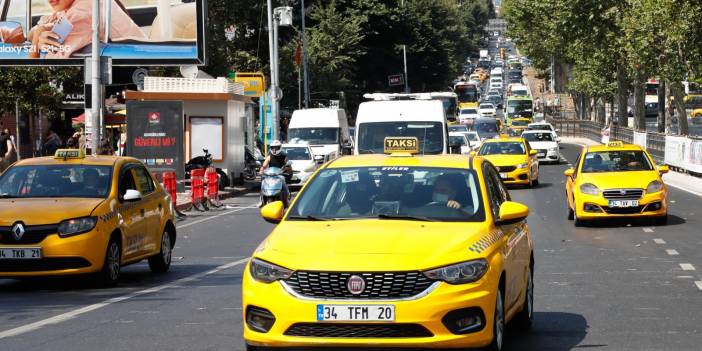 Taksiciler ve yolcular arasında 'ücretli yol' tartışması