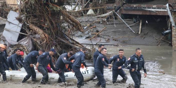 Bozkurt'ta kurtarma çalışmaları sürüyor