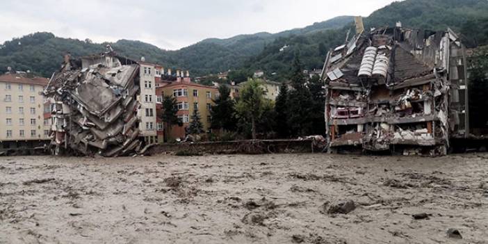 Sel felaketinde can kaybı 27'ye yükseldi