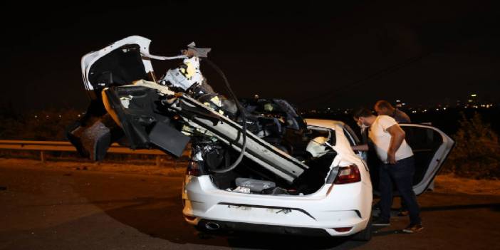 Küçükçekmece’de otomobil bariyere çarptı: 4 yaralı