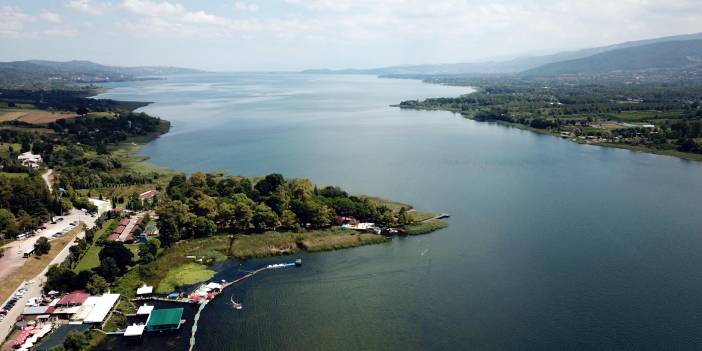 Yağışlar etkili oldu, Sapanca Gölünde su seviyesi yükseldi