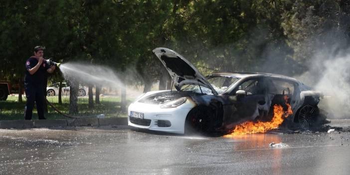 Lüks araç yarım saatte hurdaya döndü