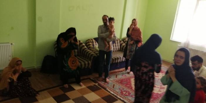 Van'da apartman dairesinde 36 kaçak göçmen yakalandı