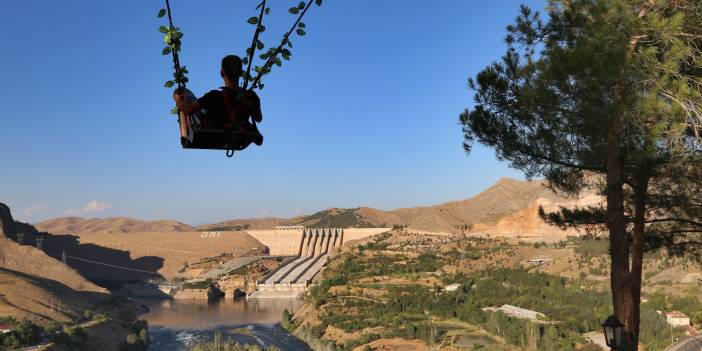 Keban'ın salıncağı ilgi görüyor