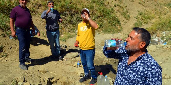 'Şifalı' sanılan pis suyu içmek için Türkiye'nin dört bir yanından geliyorlar