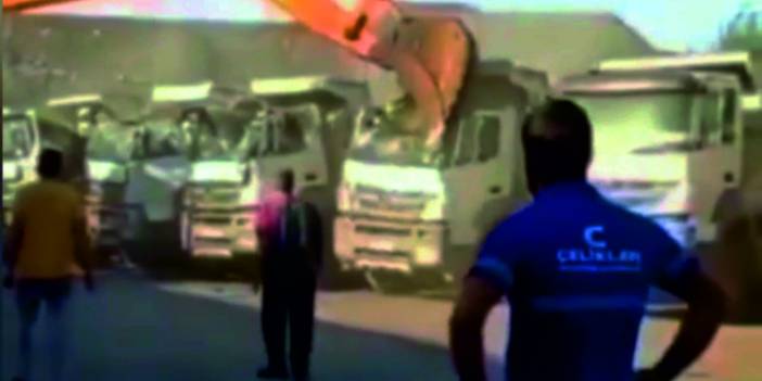 Parasını alamayan operatör amcasının kamyonlarını ezdi