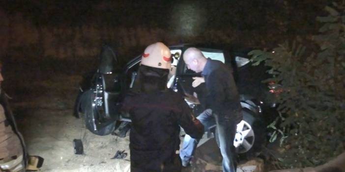 Yaralı doktoru kaza yerinde bırakıp kaçtı