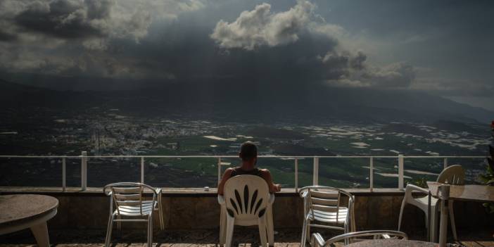 Yanardağ patlaması şiddetle devam ediyor: 6 bin kişi tahliye edildi