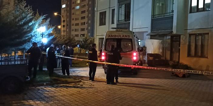 6'ncı kattaki evlerinin balkonundan düşüp, öldü
