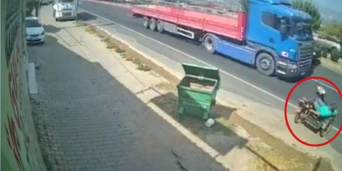 Önce konteynere çarptı, TIR'dan son anda kurtuldu