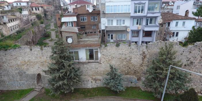 Sinop’ta ‘kalekondu’ yapılar 39 yıl sonra yıkılıyor