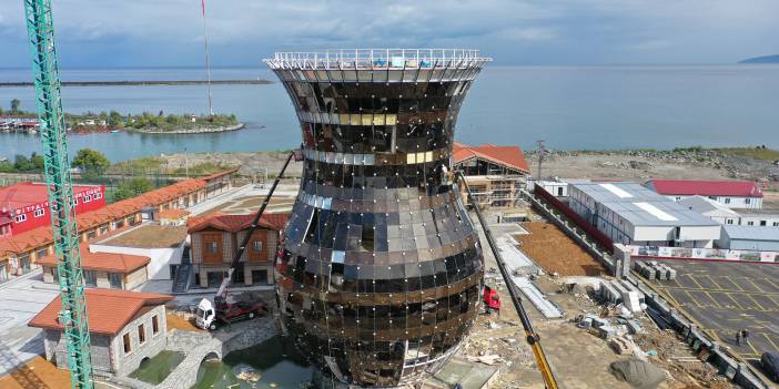 AKP'den bir sanat eseri daha: Çay bardağı