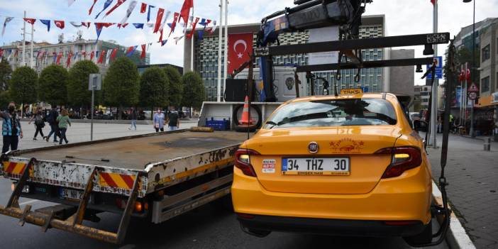 İstanbul'da turisti kabul etmeyen taksi, trafikten men edildi