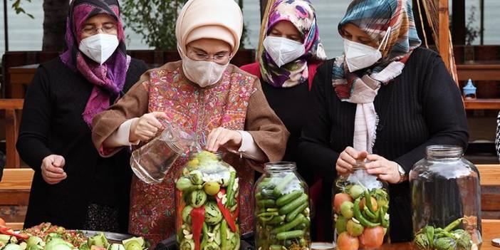Emine Erdoğan, Çubuk'ta turşu kurdu: Bundan sonra evde ben yaparım