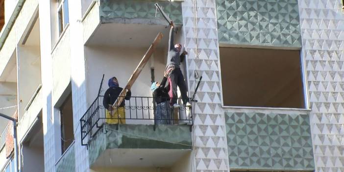 Kentsel dönüşüm için boşaltılan bina hırsızların hedefi oldu